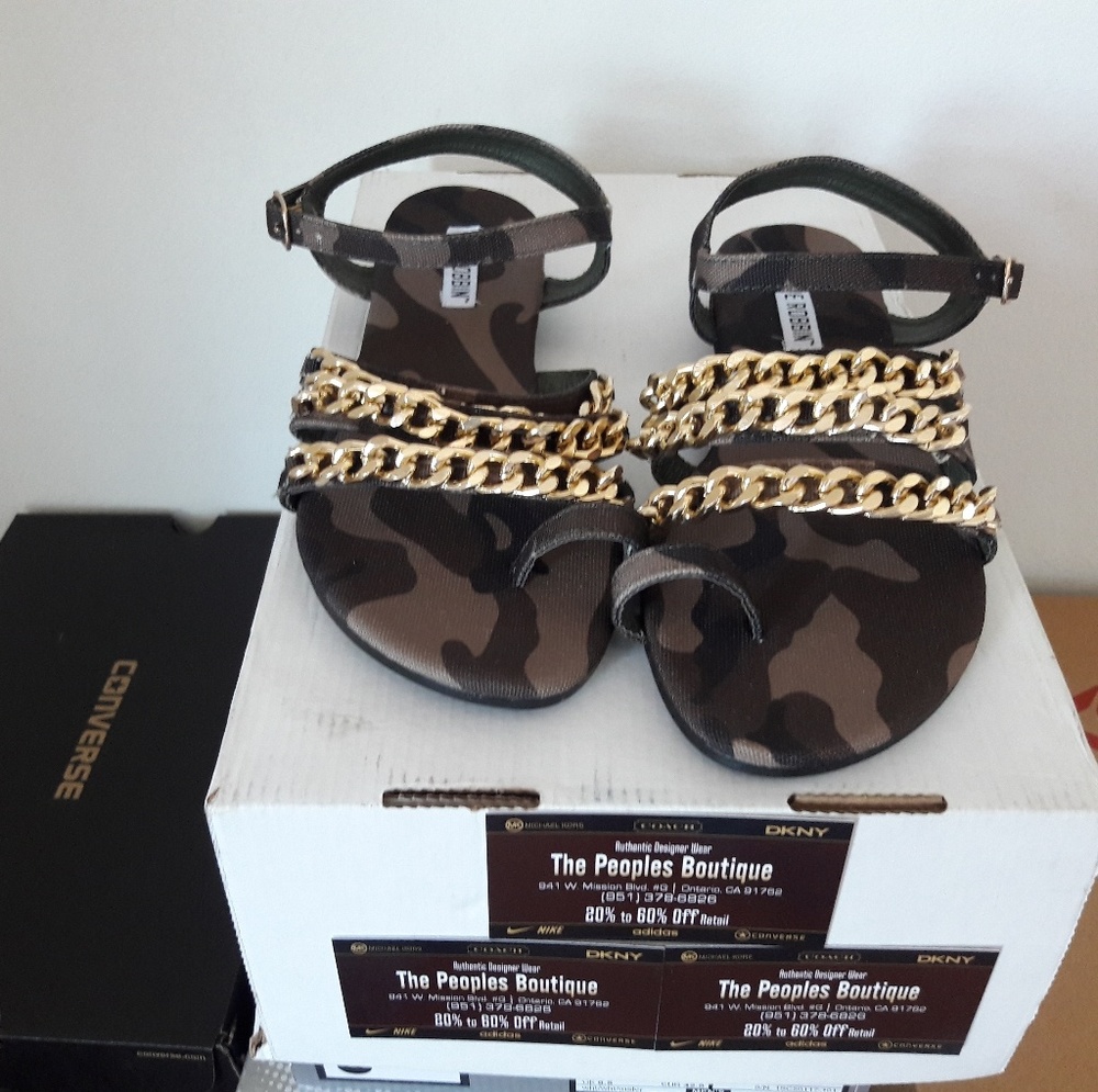 Cape Robbin sandals